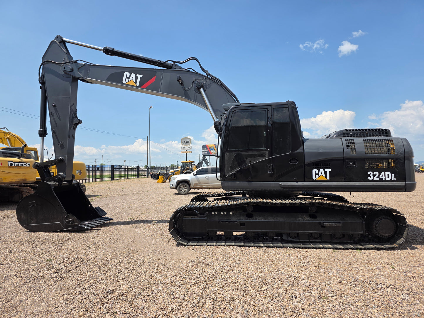 EXCAVADOR 324DL
