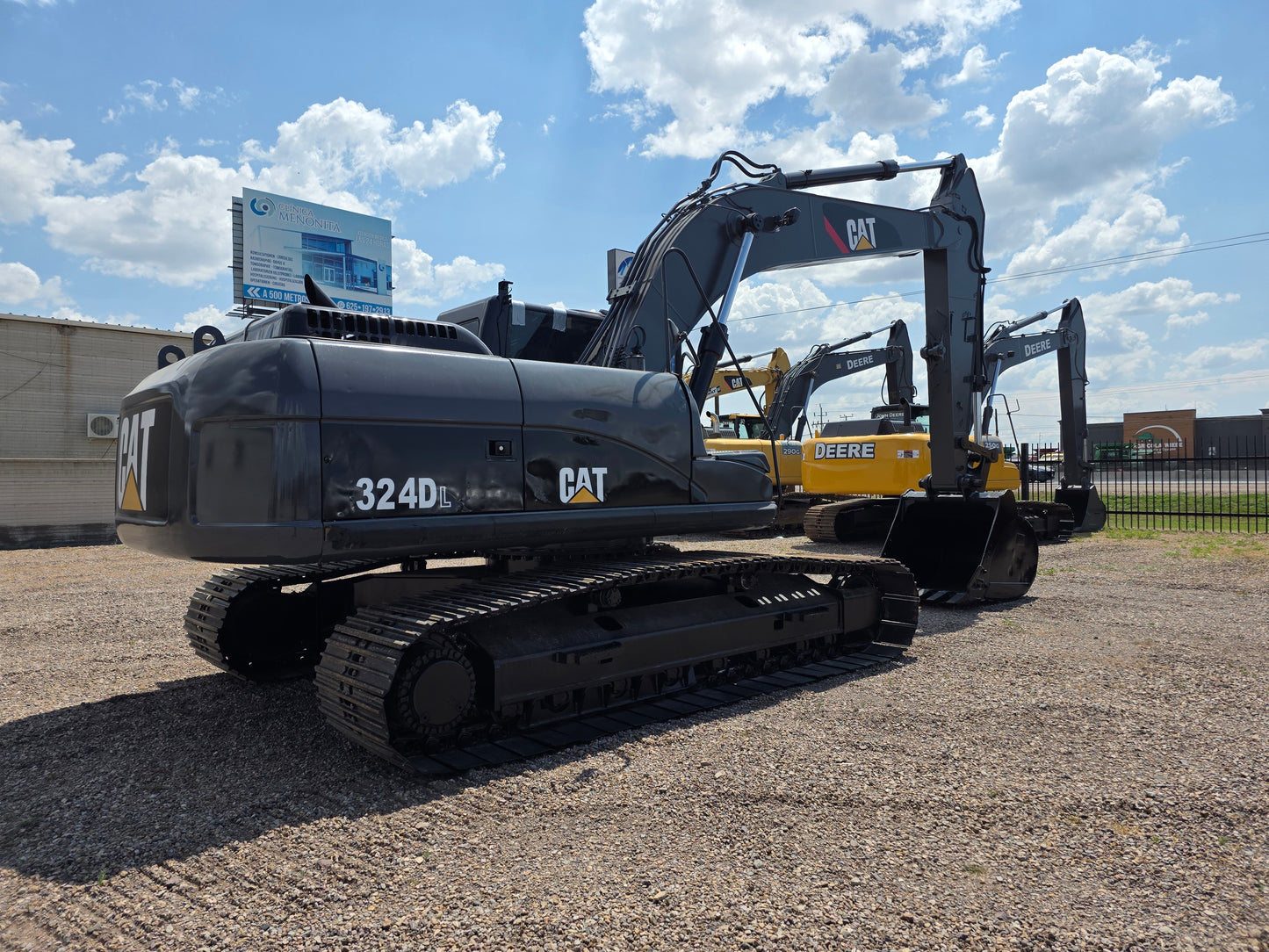 EXCAVADOR 324DL