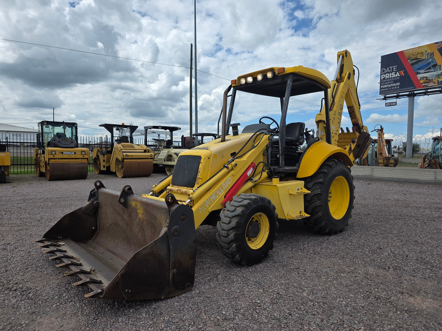 RETRO ESCAVADORA NEW HOLLAND LB75B