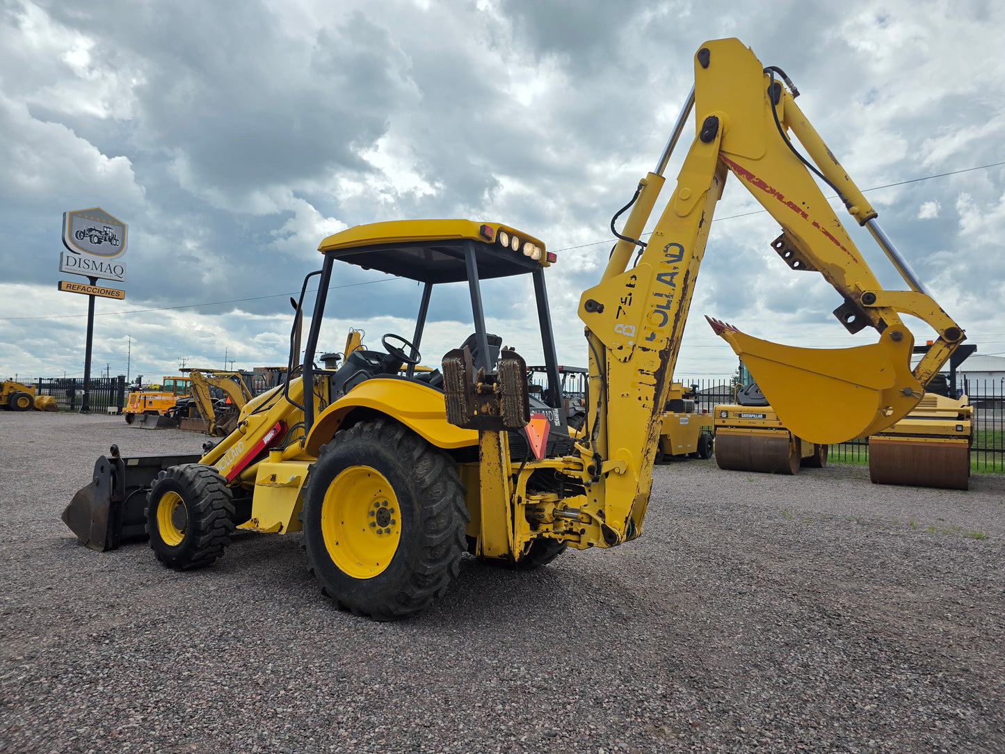 RETRO ESCAVADORA NEW HOLLAND LB75B