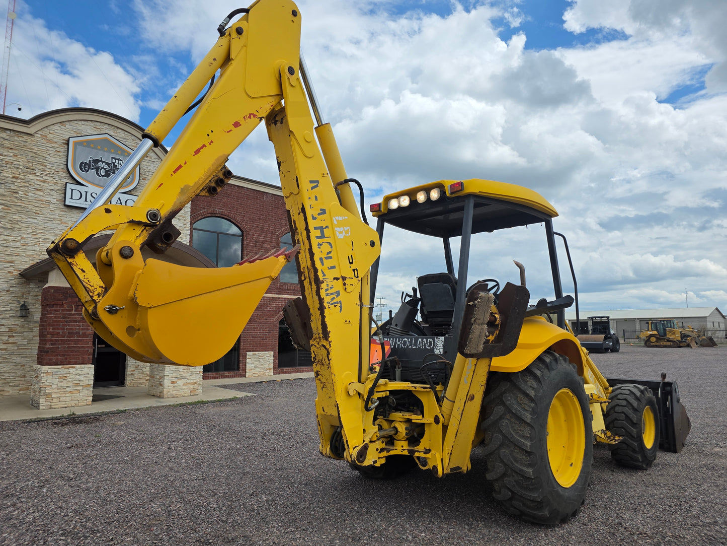 RETRO ESCAVADORA NEW HOLLAND LB75B