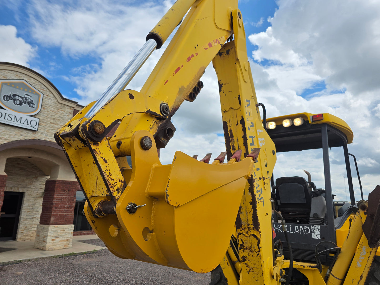 RETRO ESCAVADORA NEW HOLLAND LB75B
