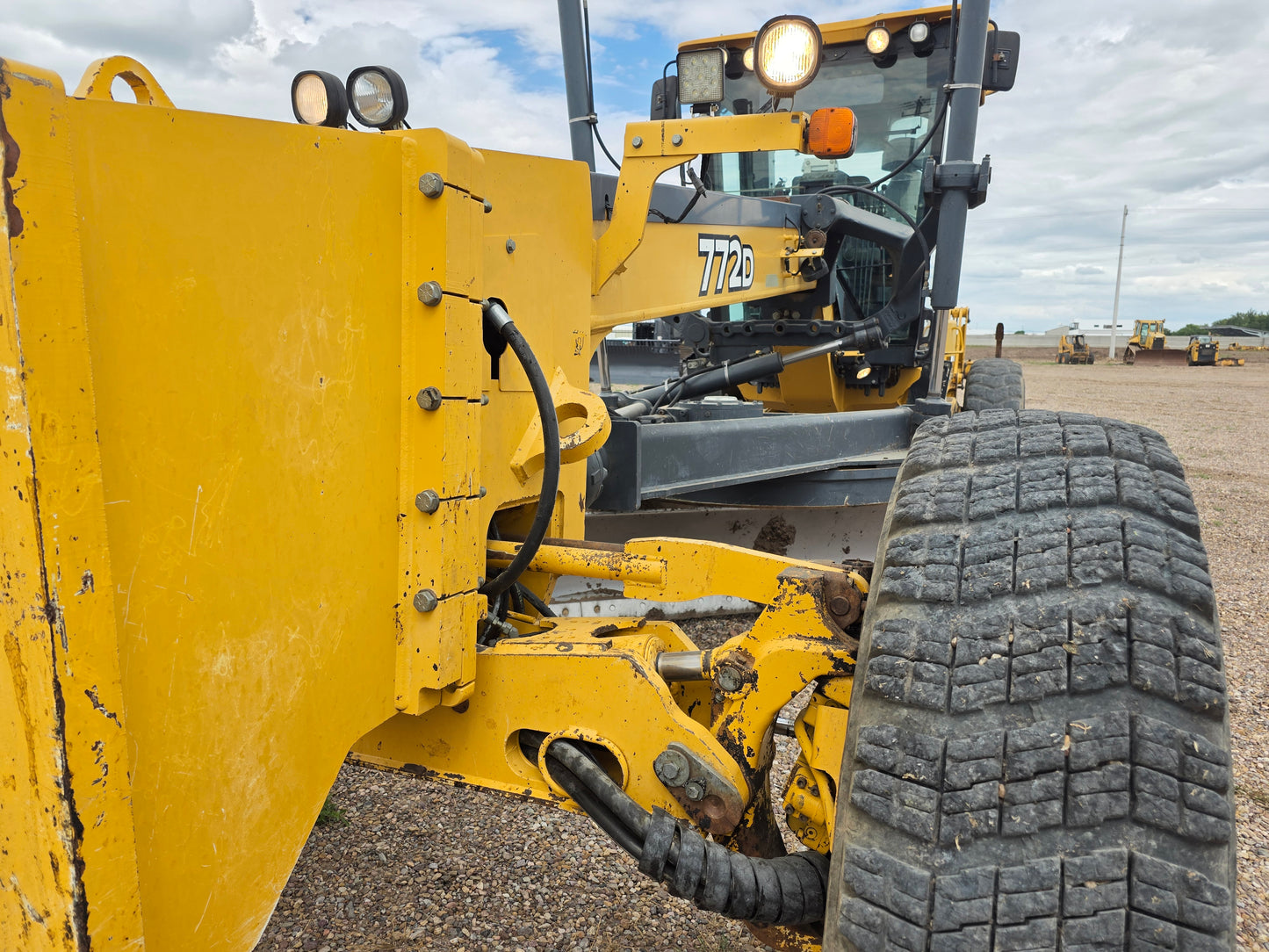 MOTOCONFORMADORA JOHN DEERE 772D
