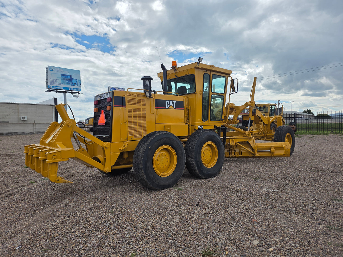 MOTOCONFORMADORA CAT 140H