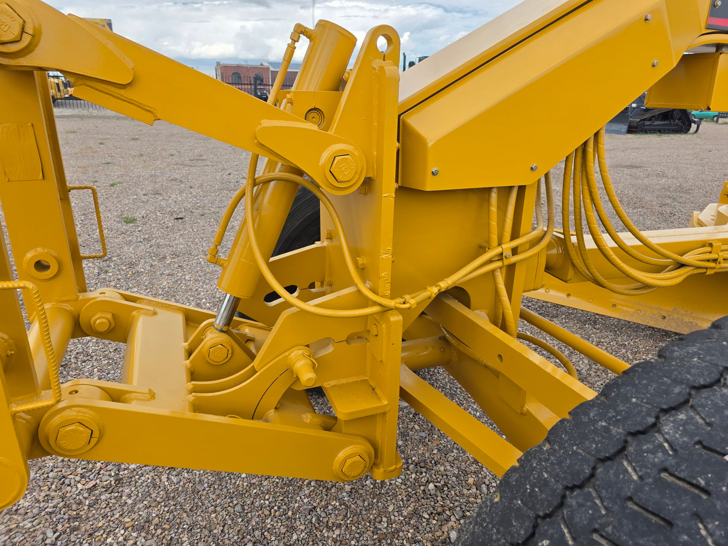 MOTOCONFORMADORA CAT 140H