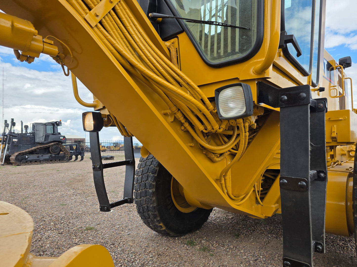 MOTOCONFORMADORA CAT 140H