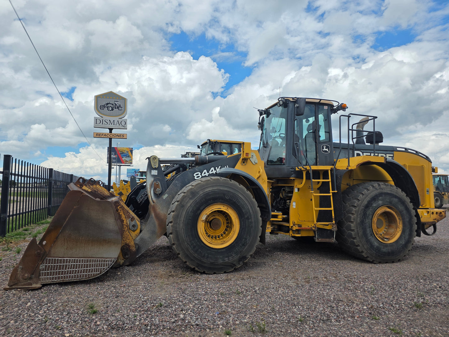 CARGADOR FRONTAL JOHN DEERE 844K