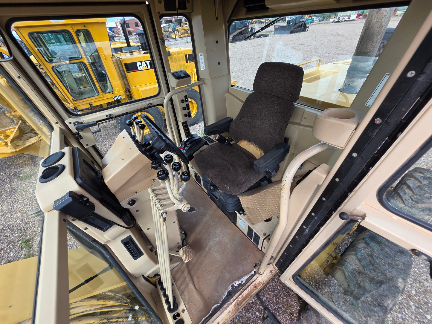 MOTOCONFORMADORA CAT 140H