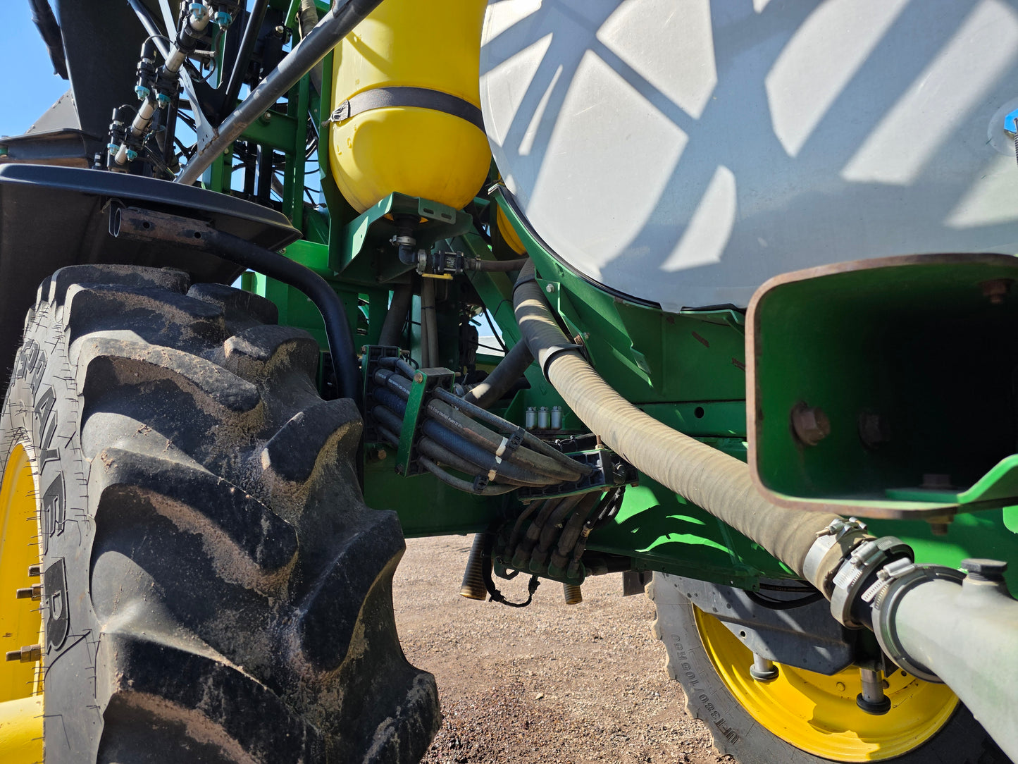 JOHN DEERE 4940 PULVERIZADOR AUTOPULSADO