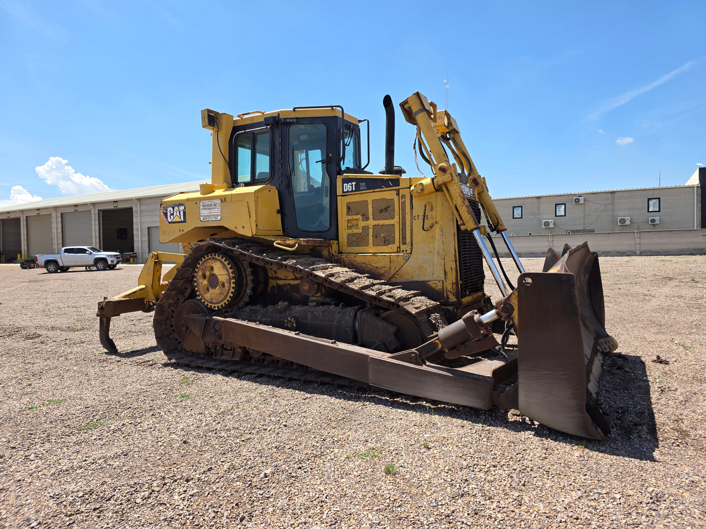 CAT D6T 2008