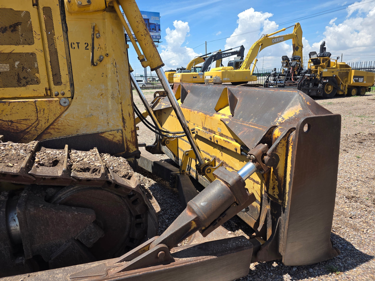 CAT D6T 2008