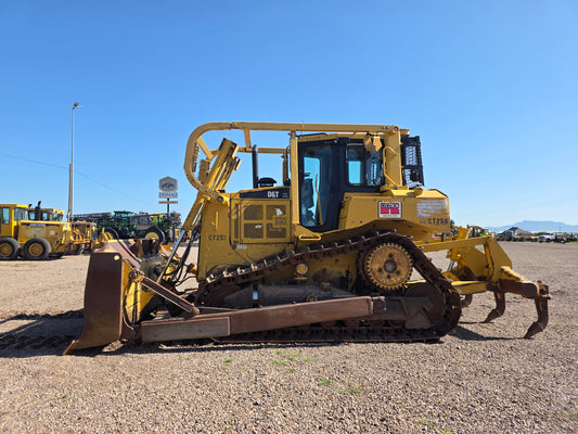 CAT D6T 2012