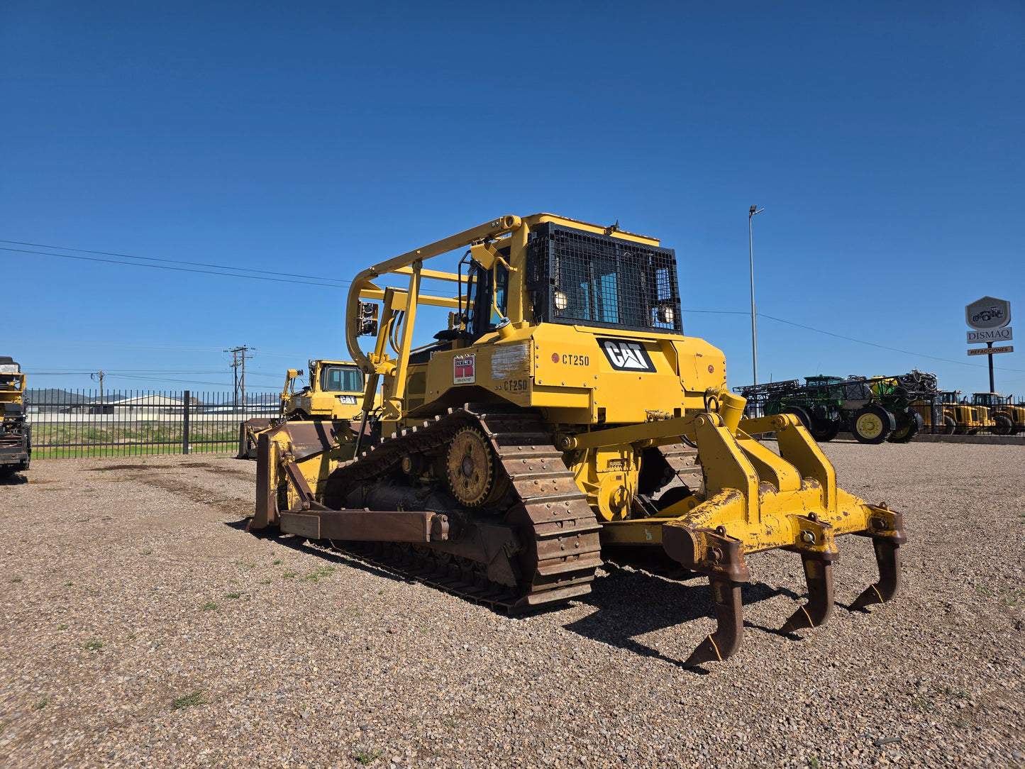 CAT D6T 2012
