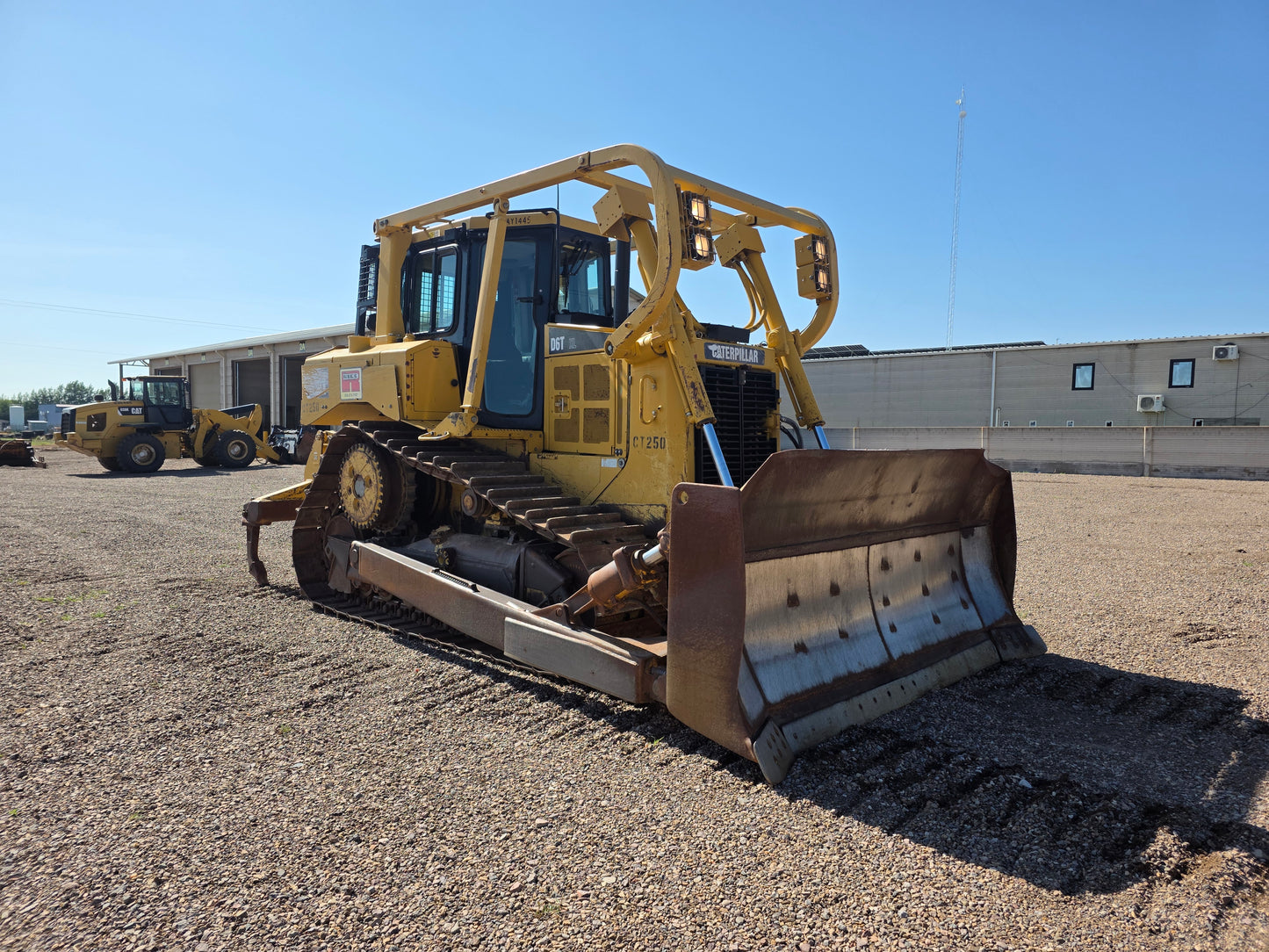CAT D6T 2012