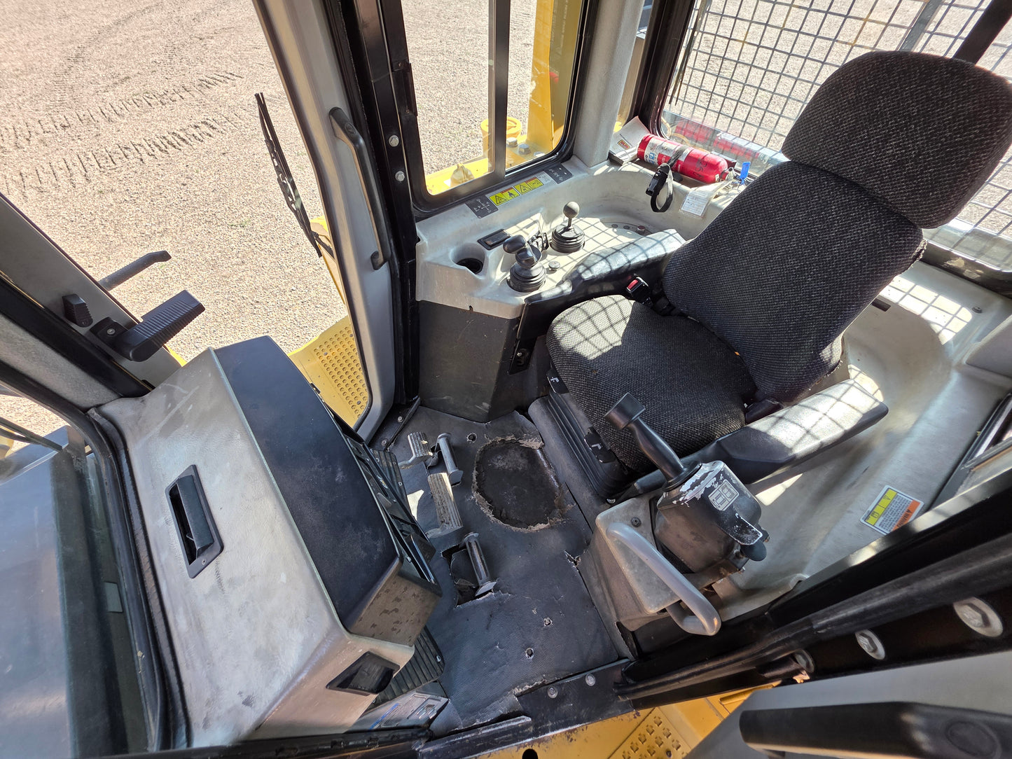 CAT D6T 2012