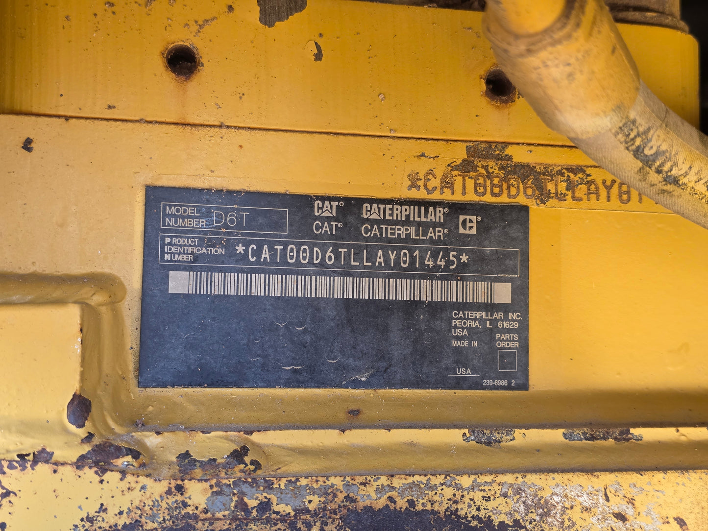 CAT D6T 2012