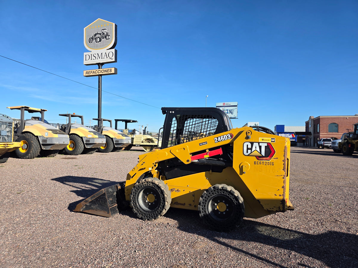 CAT 246D3 2022