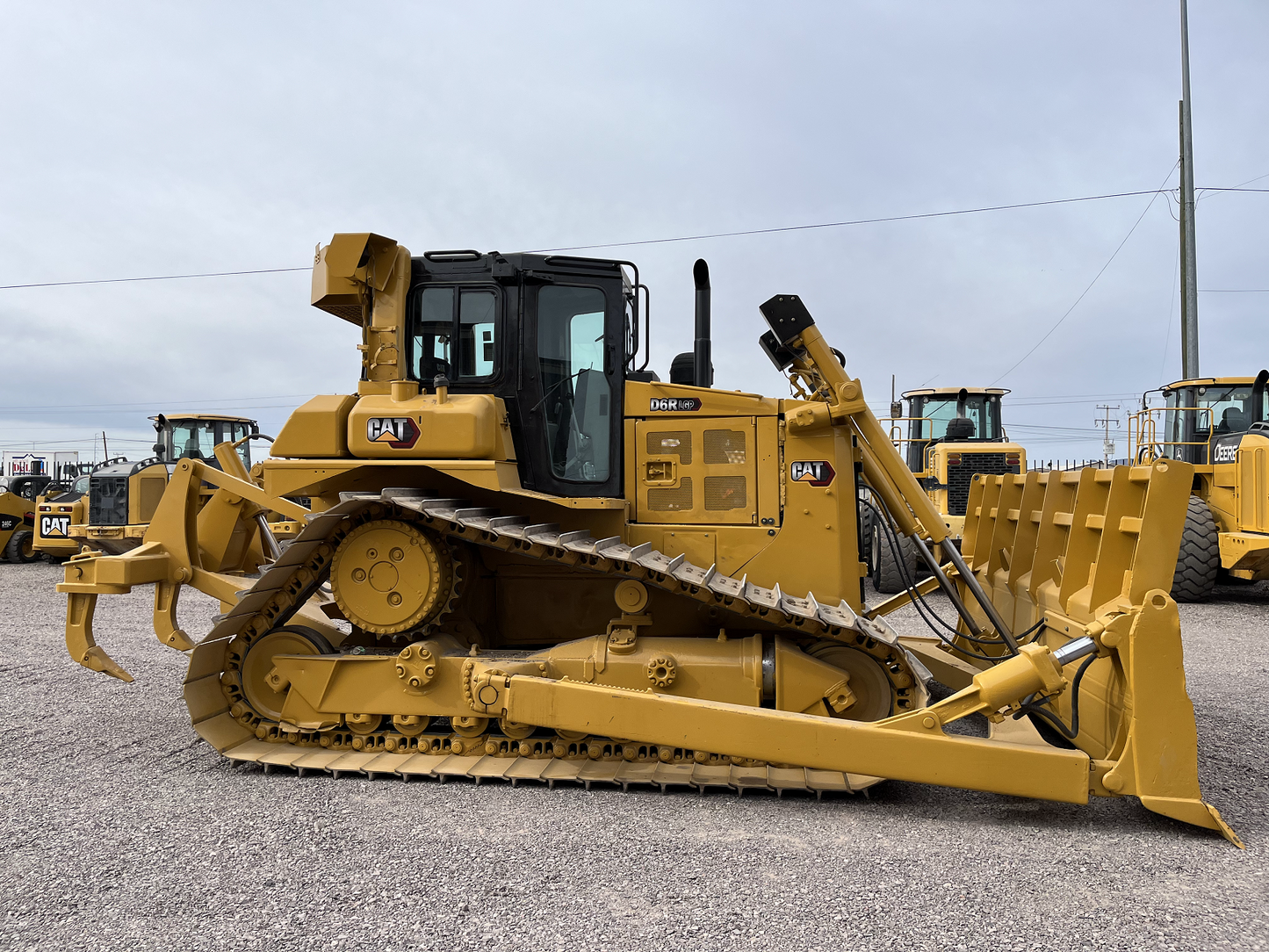 Bulldozer Caterpillar D6R 1997